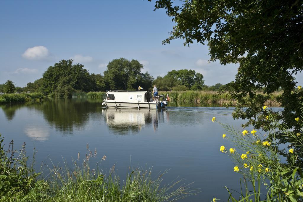 Oxford Riverside Glamping المظهر الخارجي الصورة