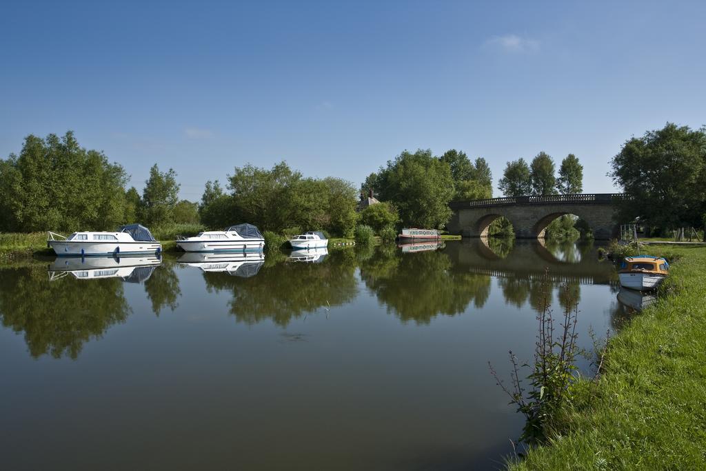 Oxford Riverside Glamping المظهر الخارجي الصورة