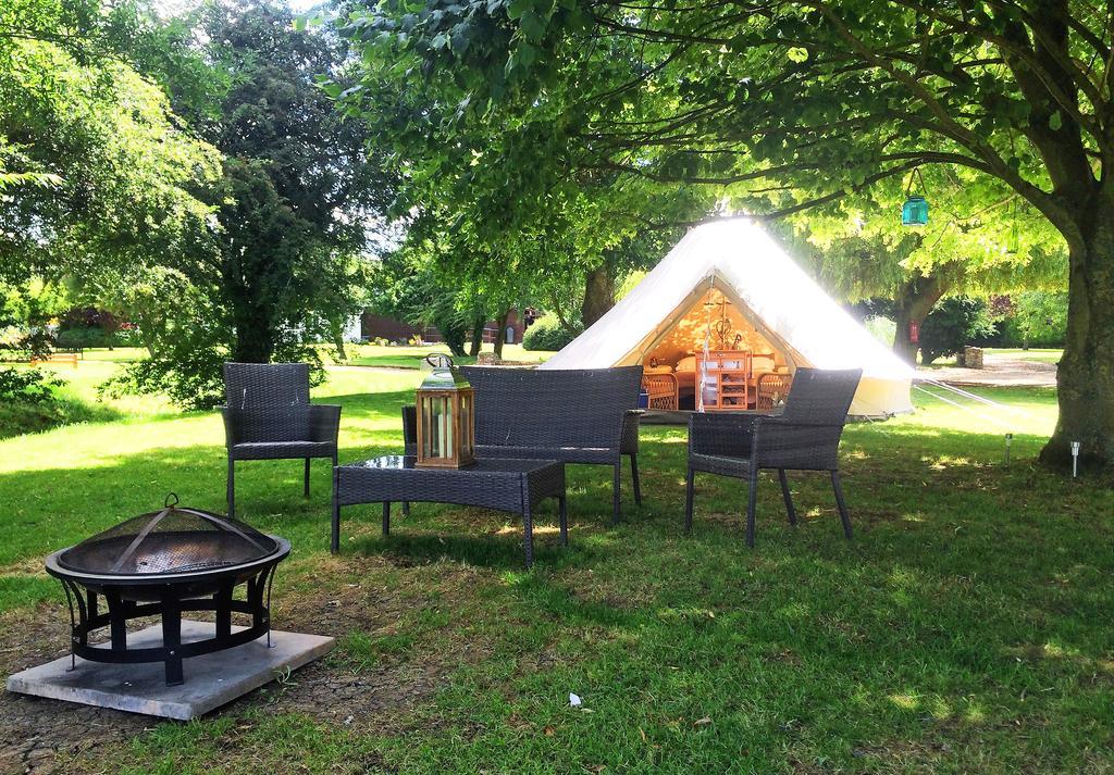 Oxford Riverside Glamping المظهر الخارجي الصورة