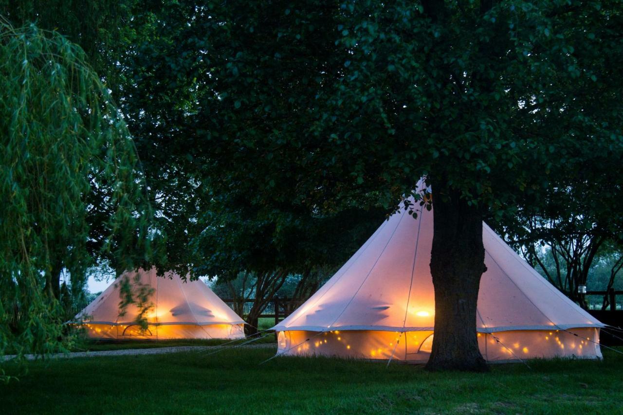 Oxford Riverside Glamping المظهر الخارجي الصورة